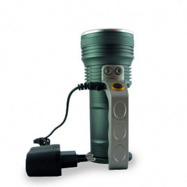 LED LAMPA RUCNA A213 T6 LED IPX4